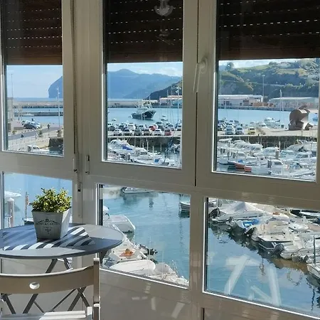 Andra Mari Portua * Bermeo